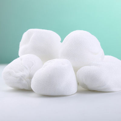 Bolas de algodón médicas de vestido estéril del absorbente disponibles para el hospital