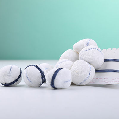 Bolas de algodón médicas de vestido estéril del absorbente disponibles para el hospital