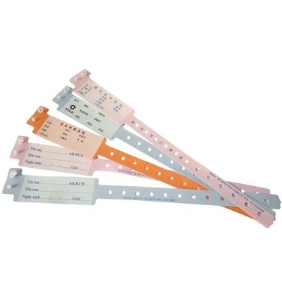 El hospital utiliza las pulseras disponibles del vinilo de las pulseras de la identificación con la impresión 270x25m m