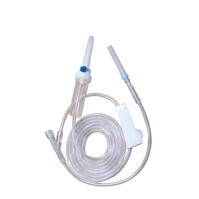 sistemas los 2m disponibles de la infusión del 1.35m el 1.5m, sistema médico de la infusión con la aguja
